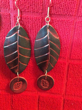 Load image into Gallery viewer, Leaf Earrings with Ladybugs in Leather
