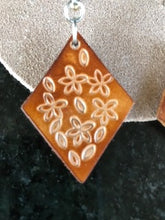 Load image into Gallery viewer, Leather Earrings Caramel Floral
