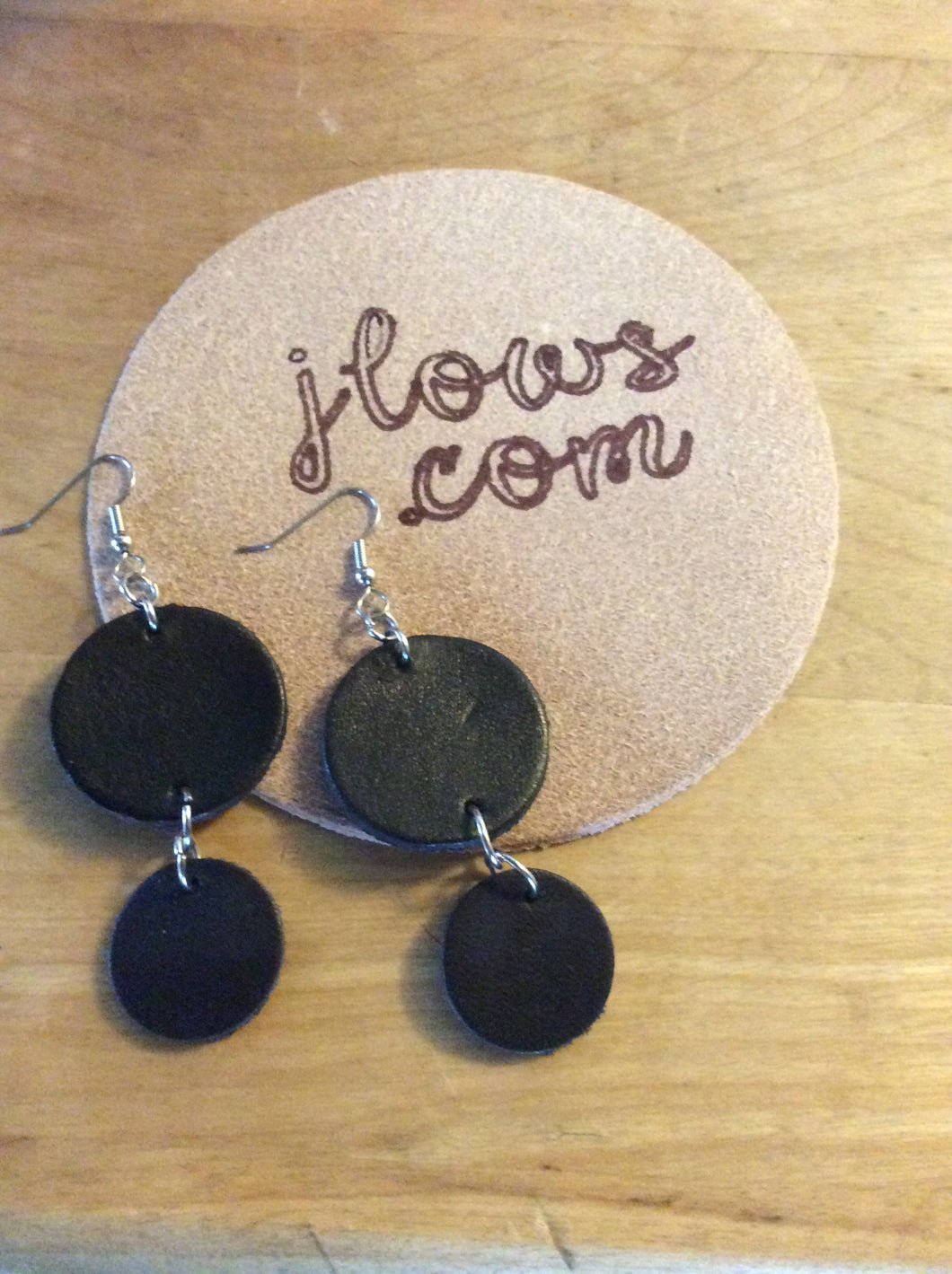 Leather Dangle Earrings Round